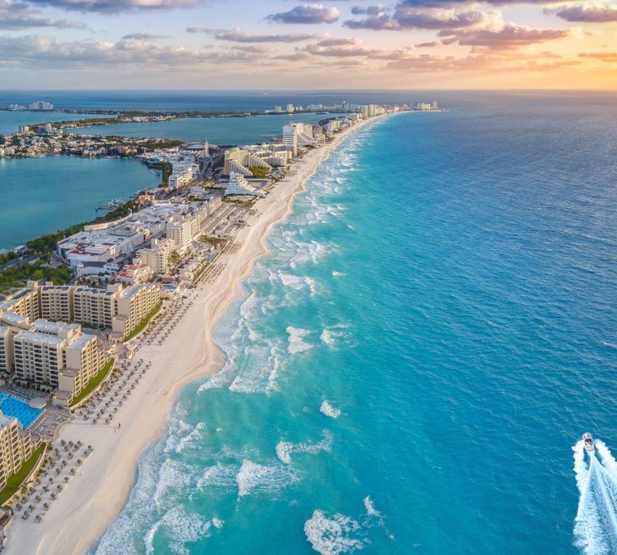 Cancún y Panamá — 2 sellos en 1 viaje